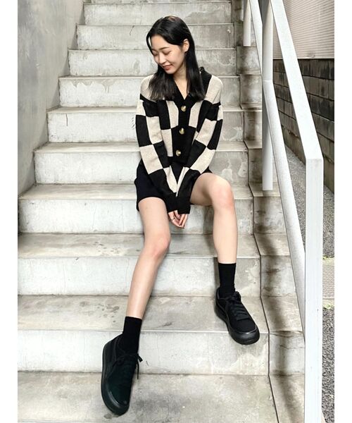 EMODA（エモダ）の「ワイドチェッカーニットカーディガン（カーディガン/ボレロ・レディース・ブラック/ブラウン/ネイビー・FREE）」の7枚目の写真