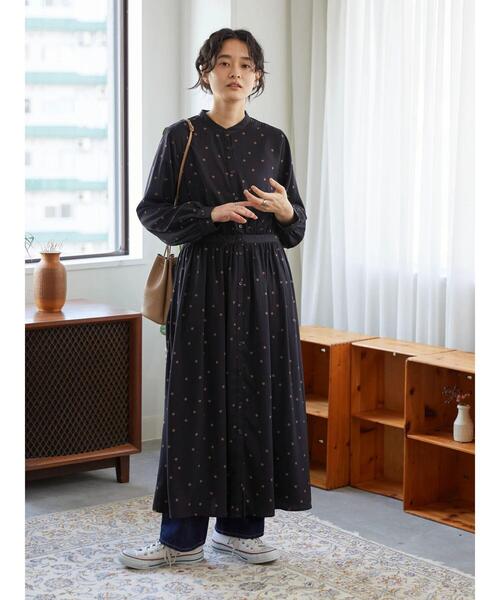 AMERICAN HOLIC(アメリカンホリック)の「スタンドカラーサテンワンピース(ワンピース・レディース・その他14/ドット・L/M)」の3枚目の写真