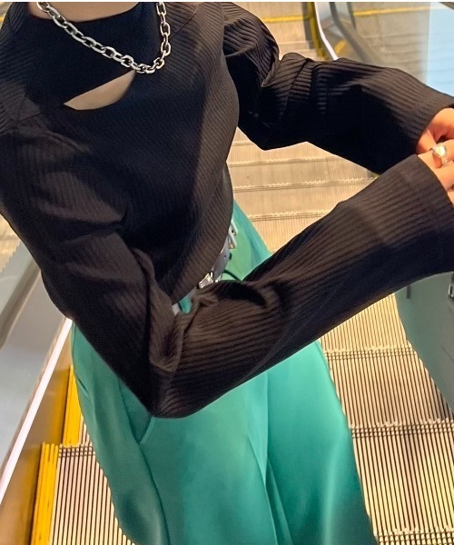 PAGEBOY（ページボーイ）の「WEB限定アイテム / 肩あきフレアスリーブプルオーバー（Tシャツ/カットソー・レディース・グリーン/ブラック/オフホワイト/ブルー・FREE）」の5枚目の写真