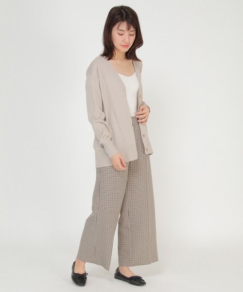 ikka（イッカ）の「V襟ロングカーディガン（カーディガン/ボレロ・レディース・ブラック/ベージュ/オフホワイト/グリーン・S/M/L）」の7枚目の写真