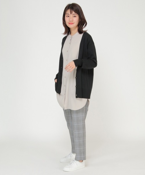 ikka（イッカ）の「V襟ロングカーディガン（カーディガン/ボレロ・レディース・ブラック/ベージュ/オフホワイト/グリーン・S/M/L）」の6枚目の写真