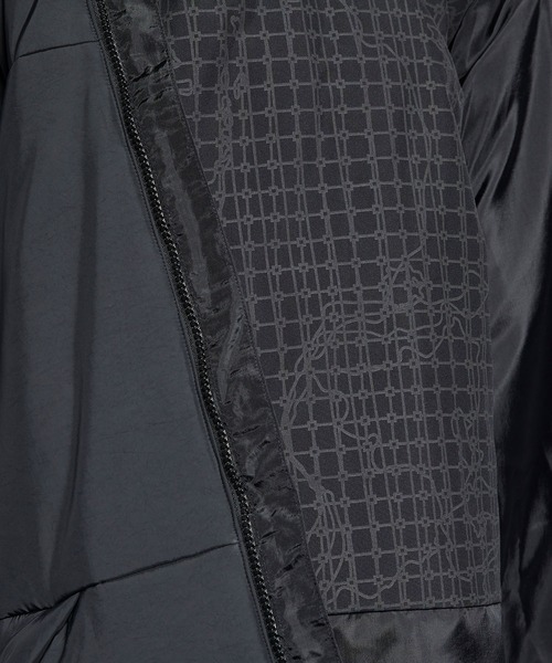 Reebok(リーボック)の「アウターウェア Thermowarm+Graphene パッディド ジャケット / Outerwear Thermowarm+Graphene Padded Jacket(ダウンジャケット/コート・メンズ・ブラック・SMALL/MEDIUM/LARGE/X-LARGE/XX-LARGE/XXX-LARGE)」の4枚目の写真