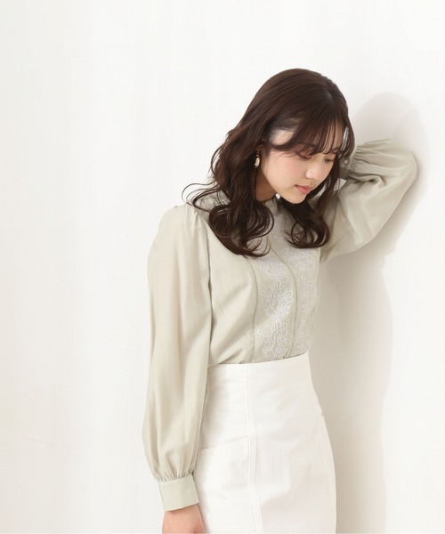 PROPORTION BODY DRESSING(プロポーションボディドレッシング)の「フロント刺繍ブラウス / 1212110206(シャツ/ブラウス・レディース・ライトグリーン/ピンク/ホワイト系その他・SMALL/MEDIUM)」の3枚目の写真