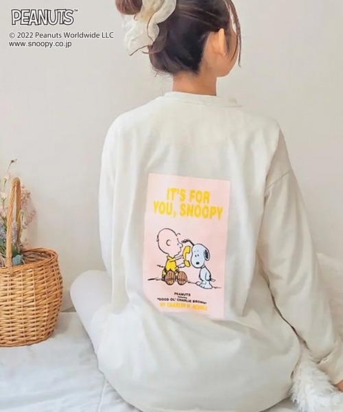 PEANUTS（ピーナッツ）の「【SNOOPY】スヌーピーバックプリント ロンT&ショートパンツセットアップ（ルームウェア/パジャマ・レディース・オフホワイト/グリーン/ラベンダー/チャコールグレー/ピンク/ベージュ・M/L）」の2枚目の写真