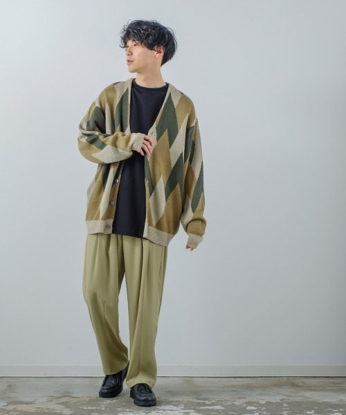 improves（インプローブス）の「総柄 ジャガード Vネック カーディガン（カーディガン/ボレロ・メンズ・アイボリー/グレイッシュベージュ・LARGE/MEDIUM）」の11枚目の写真