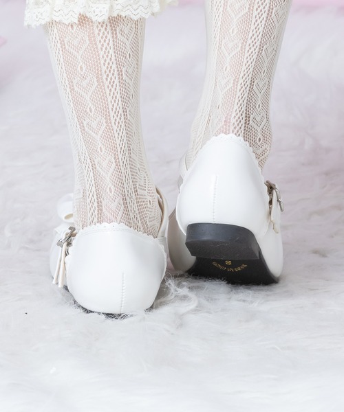 BODYLINE(ボディライン)の「ガーリーダブルストラップフラットパンプス(パンプス・レディース・ブラック/レッド/オフホワイト/サックスブルー・S/M/L)」の15枚目の写真