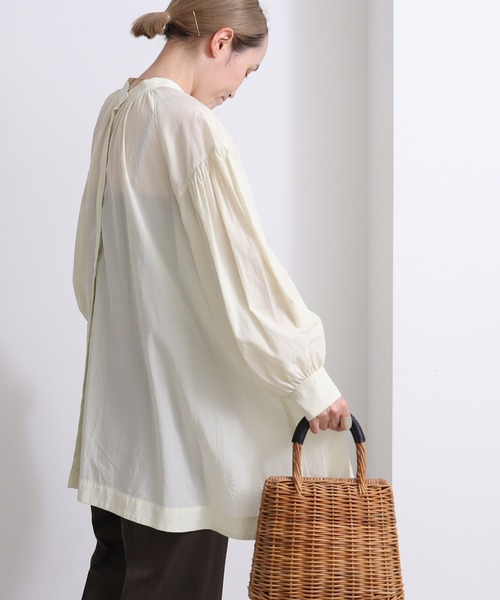 yuni(ユニ )の「オーガニックコットン混 2way gather tunic(シャツ/ブラウス・レディース・ホワイト/ブラック/イエロー・FREE)」の3枚目の写真