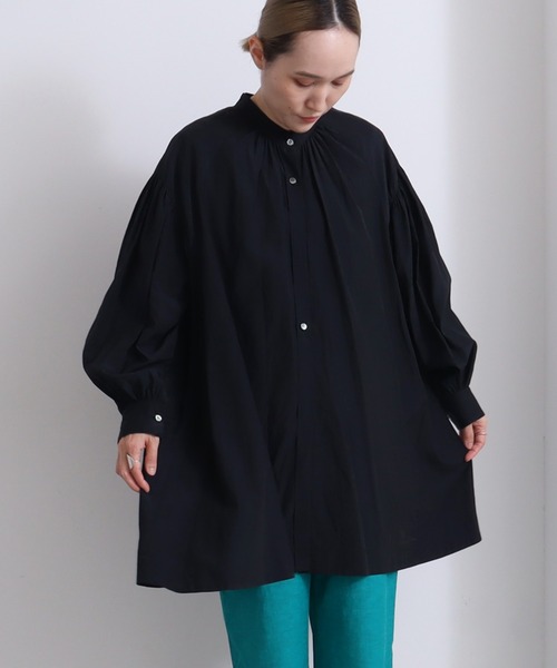 yuni(ユニ )の「オーガニックコットン混 2way gather tunic(シャツ/ブラウス・レディース・ホワイト/ブラック/イエロー・FREE)」の2枚目の写真