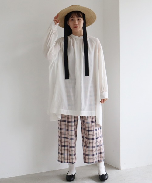 yuni(ユニ )の「オーガニックコットン混 2way gather tunic(シャツ/ブラウス・レディース・ホワイト/ブラック/イエロー・FREE)」の12枚目の写真