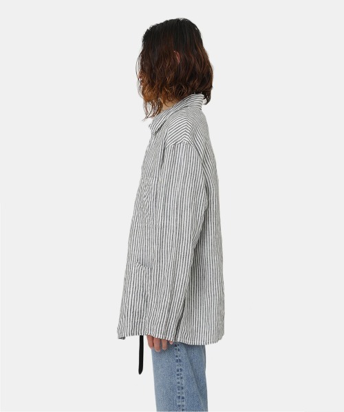 marka（マーカ）の「marka / マーカ：COVER ALL SHIRT - 60/-linen poplin -：M22B-02SH01C[COR]（シャツ/ブラウス・メンズ・ブラック系その他・1/2/3）」の7枚目の写真