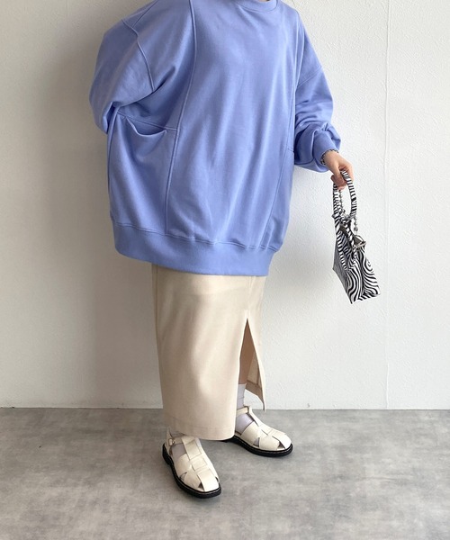 w closet（ダブルクローゼット）の「スウェットモンスタープルオーバー