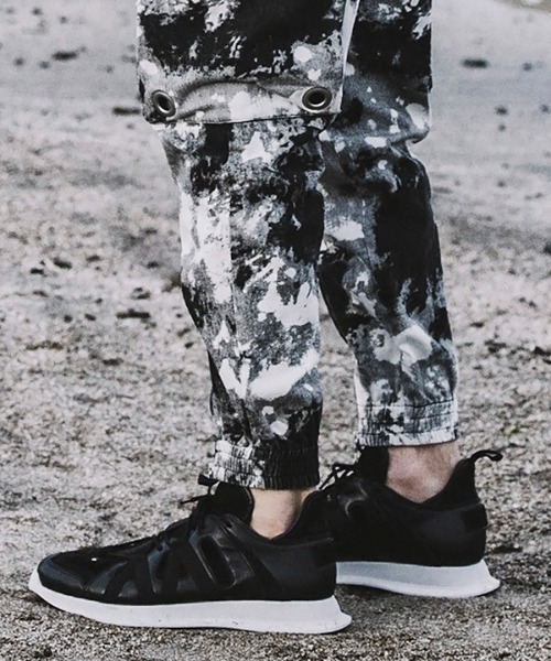 NO ID.（ノーアイディ）の「mko10469-ﾏﾙﾁﾌｧﾌﾞﾘｯｸﾛｰｶｯﾄｽﾆｰｶｰ（スニーカー・メンズ・ブラック/グレー/レオパード・40/44/42）」の2枚目の写真