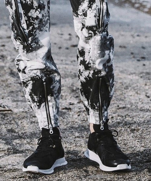 NO ID.（ノーアイディ）の「mko10469-ﾏﾙﾁﾌｧﾌﾞﾘｯｸﾛｰｶｯﾄｽﾆｰｶｰ（スニーカー・メンズ・ブラック/グレー/レオパード・40/44/42）」の7枚目の写真