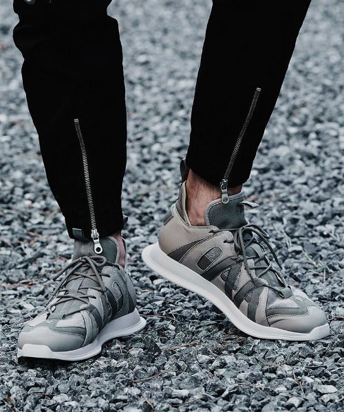 NO ID.（ノーアイディ）の「mko10469-ﾏﾙﾁﾌｧﾌﾞﾘｯｸﾛｰｶｯﾄｽﾆｰｶｰ（スニーカー・メンズ・ブラック/グレー/レオパード・40/44/42）」の8枚目の写真