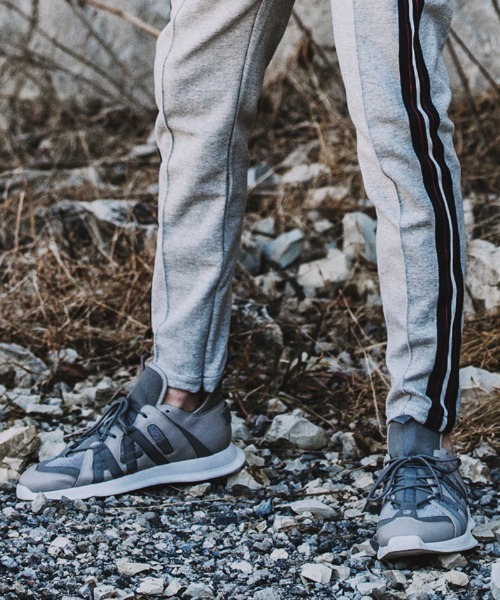 NO ID.（ノーアイディ）の「mko10469-ﾏﾙﾁﾌｧﾌﾞﾘｯｸﾛｰｶｯﾄｽﾆｰｶｰ（スニーカー・メンズ・ブラック/グレー/レオパード・40/44/42）」の9枚目の写真