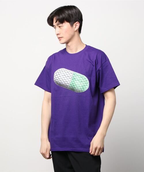 BLOHM(ブローム)の「BLOHM/ブローム/PILL TEE/ピルティー(Tシャツ/カットソー・メンズ・パープル/ブラック/ホワイト・LARGE/X-LARGE)」の3枚目の写真
