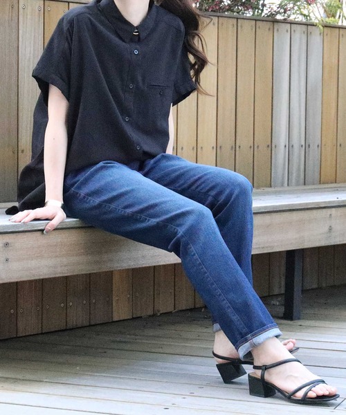 HONEYSUCKLE ROSE(ハニーサックルローズ)の「接触冷感でなつでも涼しく【HONEYSUCKLE ROSE】サマーデニムスリム(デニムパンツ・レディース・ダークインディゴブルー/ライトインディゴブルー・S/M/L/XS)」の2枚目の写真