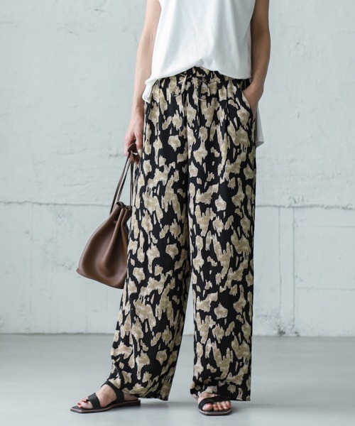 SUGAR BISKET（シュガービスケット）の「レオパード柄ワイドパンツ（その他パンツ・レディース・ホワイト/ピンク/ブラック・M/L）」の8枚目の写真