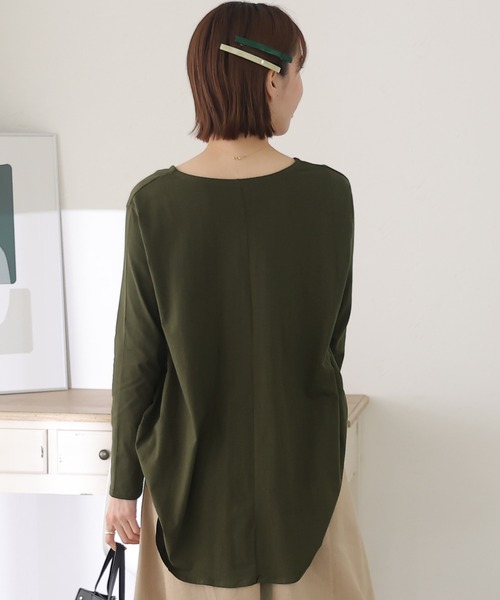 ElegChic（エレグシック）の「脇 タック Vネック 長袖 カットソー（Tシャツ/カットソー・レディース・ブラック/ライトベージュ/オフホワイト/カーキ・XL/5L/M）」の11枚目の写真