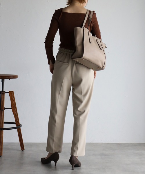 GUSCIO(グッシオ)の「【グッシオベーシック】デザインハンドルスクエアトートバッグ(トートバッグ・レディース・ブラック/グリーン/グレイッシュベージュ/シャーベット・FREE)」の21枚目の写真