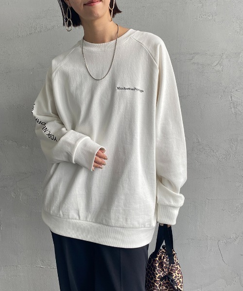 Manhattan Portage（マンハッタンポーテージ）の「[MANHATTAN PORTAGE/マンハッタンポーテージ] 別注 バックフォトプリントクルーネックスウェット（スウェット・レディース・ホワイト/ネイビー/グレー・S/M/L/XL）」の10枚目の写真