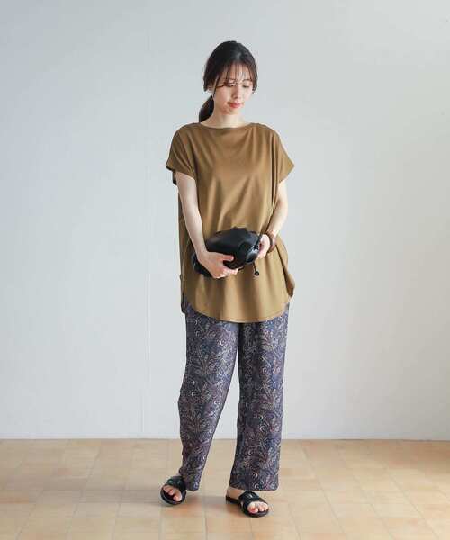 URBAN RESEARCH DOORS（アーバンリサーチドアーズ）の「コットンリヨセルチュニックプルオーバー（Tシャツ/カットソー・レディース・ベージュ/ネイビー/ブラウン系その他・MEDIUM）」の22枚目の写真