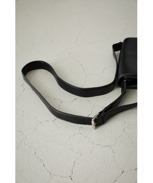 AZUL by moussy（アズールバイマウジー）の「FAUX LEATHER COLOR SHOULDER/フェイクレザーカラーショルダー（ショルダーバッグ・メンズ・ブラック/カーキ/グリーン/ブルー/グレー・FREE）」の21枚目の写真