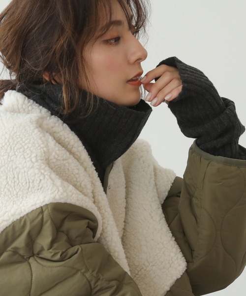 frames RAY CASSIN（フレームスレイカズン）の「WEB限定 リブネックウォーマー アームウォーマー別売り（ネックウォーマー/スヌード・レディース・ターコイズブルー/オートミール/キャメル/スミクロ/イエロー×グリーン/ブラック系・FREE）」の2枚目の写真