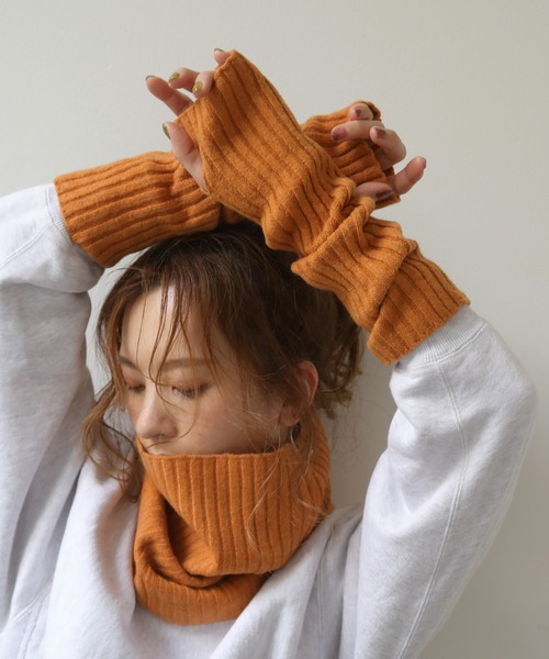 frames RAY CASSIN（フレームスレイカズン）の「WEB限定 リブネックウォーマー アームウォーマー別売り（ネックウォーマー/スヌード・レディース・ターコイズブルー/オートミール/キャメル/スミクロ/イエロー×グリーン/ブラック系・FREE）」の8枚目の写真