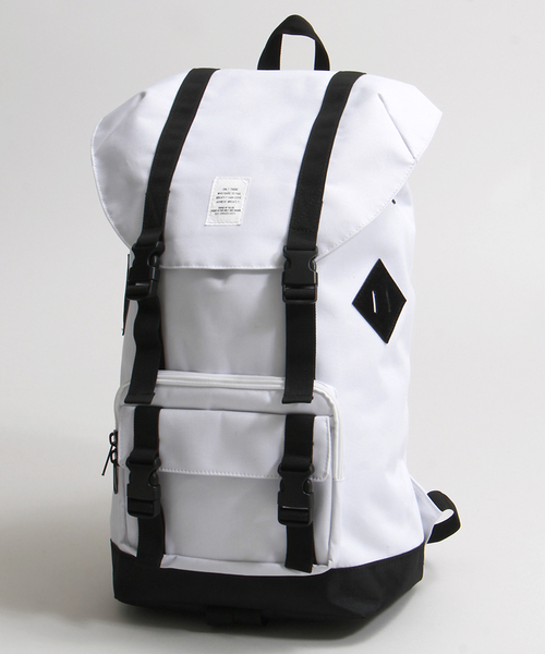 WEGO（ウィゴー）の「WEGO/フラップベルトバックパック（バックパック/リュック・メンズ・ホワイト/ブラック/ネイビー・FREE）」の5枚目の写真