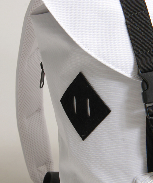 WEGO（ウィゴー）の「WEGO/フラップベルトバックパック（バックパック/リュック・メンズ・ホワイト/ブラック/ネイビー・FREE）」の20枚目の写真