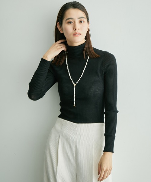 ROPE'（ロペ）の「ウールシルクリブタートルネックニットソー（ニット/セーター・レディース・ブラック/チャコールグレー/キナリ/ネイビー/レッド・M）」の3枚目の写真