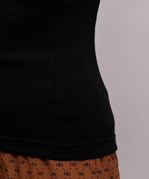 ROPE'（ロペ）の「ウールシルクリブタートルネックニットソー（ニット/セーター・レディース・ブラック/チャコールグレー/キナリ/ネイビー/レッド・M）」の13枚目の写真