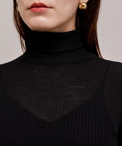 ROPE'（ロペ）の「ウールシルクリブタートルネックニットソー（ニット/セーター・レディース・ブラック/チャコールグレー/キナリ/ネイビー/レッド・M）」の11枚目の写真