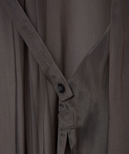 CLANE（クラネ）の「【CLANE/クラネ】CHAMBRAY LOOSE SHIRT/シャンブレールーズシャツ（シャツ/ブラウス・レディース・ベージュ/グリーン/ダークグレー・1）」の9枚目の写真