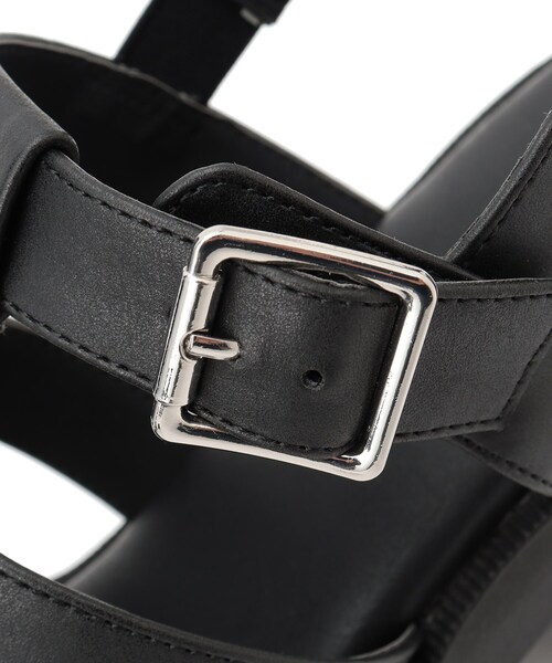 SHOO・LA・RUE(シューラルー)の「◆ヒールアップ グルカサンダル(サンダル・レディース・サンドベージュ/オフホワイト/ブラック・35/45)」の10枚目の写真