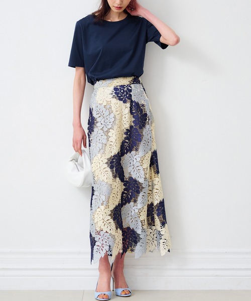 RANAN(ラナン)の「〈Beautiful Cotton 綿100%〉ひんやりUVラウンド(レギュラー丈)(Tシャツ/カットソー・レディース・オフホワイト/ライトグレー/ネイビー/ダークブラウン/ブラック/イエロー/ダークブルー/パープル/チャコール・L/LL/M/3L)」の16枚目の写真