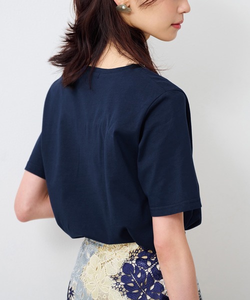 RANAN(ラナン)の「〈Beautiful Cotton 綿100%〉ひんやりUVラウンド(レギュラー丈)(Tシャツ/カットソー・レディース・オフホワイト/ライトグレー/ネイビー/ダークブラウン/ブラック/イエロー/ダークブルー/パープル/チャコール・L/LL/M/3L)」の15枚目の写真