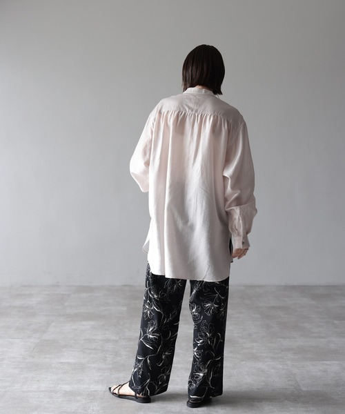 HERENCIA（ヘレンチア）の「サテンパイピング サイドライン ペンシルフラワー イージーパンツ（その他パンツ・レディース・ホワイト系その他/ブラック系その他・MEDIUM）」の22枚目の写真