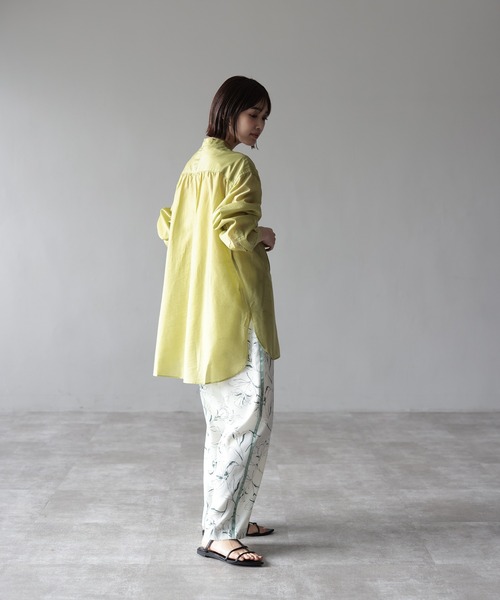 HERENCIA（ヘレンチア）の「サテンパイピング サイドライン ペンシルフラワー イージーパンツ（その他パンツ・レディース・ホワイト系その他/ブラック系その他・MEDIUM）」の10枚目の写真