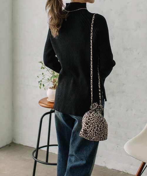 Flugge(フラッジー)の「side slit rib knit/サイドスリットリブニット(ニット/セーター・レディース・ブラック/アイボリー・FREE)」の11枚目の写真