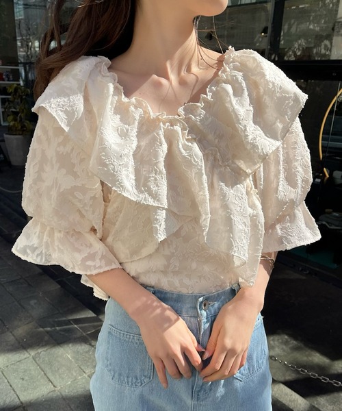 one after another NICE CLAUP（ワンアフターアナザーナイスクラップ）の「ヘルシーな肌見せ。2wayオフショルブラウス（シャツ/ブラウス・レディース・アイボリー/ブラック系その他/ピンク系その他/ブルー系その他・FREE）」の5枚目の写真