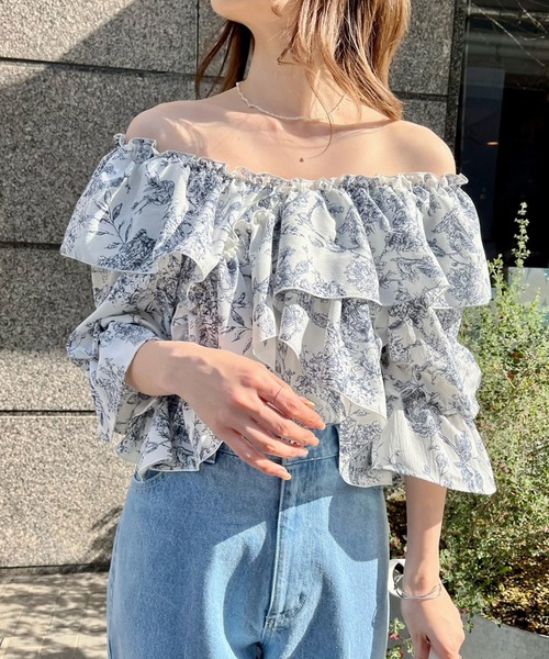 one after another NICE CLAUP（ワンアフターアナザーナイスクラップ）の「ヘルシーな肌見せ。2wayオフショルブラウス（シャツ/ブラウス・レディース・アイボリー/ブラック系その他/ピンク系その他/ブルー系その他・FREE）」の22枚目の写真