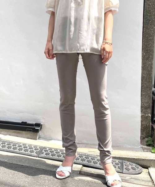 NANEA(ナネア)の「ストレッチレギンスパンツ(その他パンツ・レディース・オレンジ/ベージュ/イエロー/バーガンディー/ピンク/グリーン/ライトグレー/チャコールグレー/ライトベージュ/グレイッシュベージュ/ライトブルー/カーキ/サックスブルー・X-SMALL/X-LARGE/SMALL/MEDIUM/LARGE)」の19枚目の写真