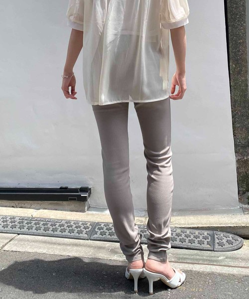 NANEA(ナネア)の「ストレッチレギンスパンツ(その他パンツ・レディース・オレンジ/ベージュ/イエロー/バーガンディー/ピンク/グリーン/ライトグレー/チャコールグレー/ライトベージュ/グレイッシュベージュ/ライトブルー/カーキ/サックスブルー・X-SMALL/X-LARGE/SMALL/MEDIUM/LARGE)」の20枚目の写真