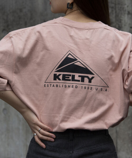 KELTY(ケルティ)の「【KELTY×GLOSTER】別注バックプリント ビッグシルエットTシャツ ケルティ(Tシャツ/カットソー・メンズ・ブラック/ホワイト/ピンク/ダークブラウン/ベージュ・M/L)」の5枚目の写真