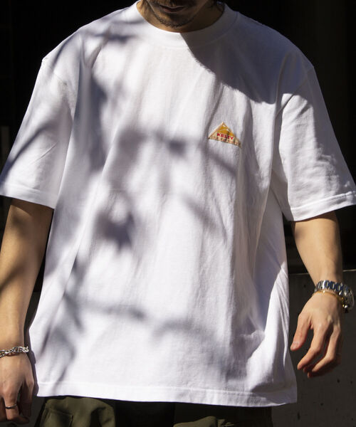 KELTY(ケルティ)の「【KELTY×GLOSTER】別注バックプリント ビッグシルエットTシャツ ケルティ(Tシャツ/カットソー・メンズ・ブラック/ホワイト/ピンク/ダークブラウン/ベージュ・M/L)」の8枚目の写真