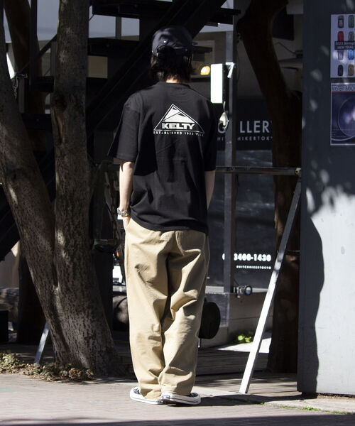 KELTY(ケルティ)の「【KELTY×GLOSTER】別注バックプリント ビッグシルエットTシャツ ケルティ(Tシャツ/カットソー・メンズ・ブラック/ホワイト/ピンク/ダークブラウン/ベージュ・M/L)」の14枚目の写真