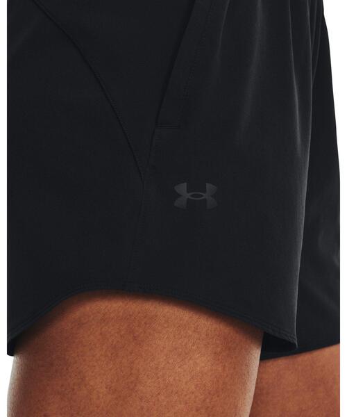 UNDER ARMOUR（アンダーアーマー）の「UAフレックスウーブン 5インチ ショーツ（トレーニング/レディース）（その他パンツ・レディース・ブラック・M/L/XL/S）」の4枚目の写真