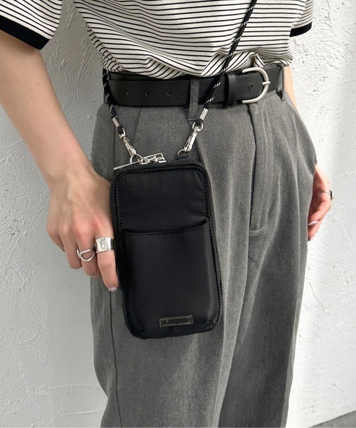 apres jour mignon(アプレジュールミニョン)の「マルチショルダーバッグ【ZOZOTOWN限定アイテム】(ショルダーバッグ・レディース・ブラック/ダークブラウン・フリー)」の2枚目の写真